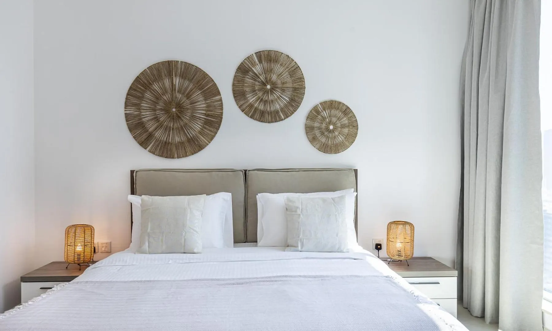 Spacious Modern Apartment In Marina Dubai